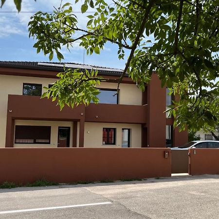Vive Apartments Visit Veneto Express Кастелфранко Венето Екстериор снимка